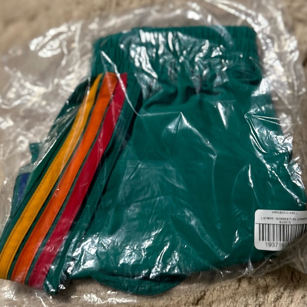 RARE Aviator Nation 5 Stripe Flex Board Shorts Amazon Rainbow NWT Large - Picture 2 of 9